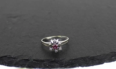 Rubin-Brillant-Goldring, 585er Weißgold, 14 Karat - Bild 1 von 4
