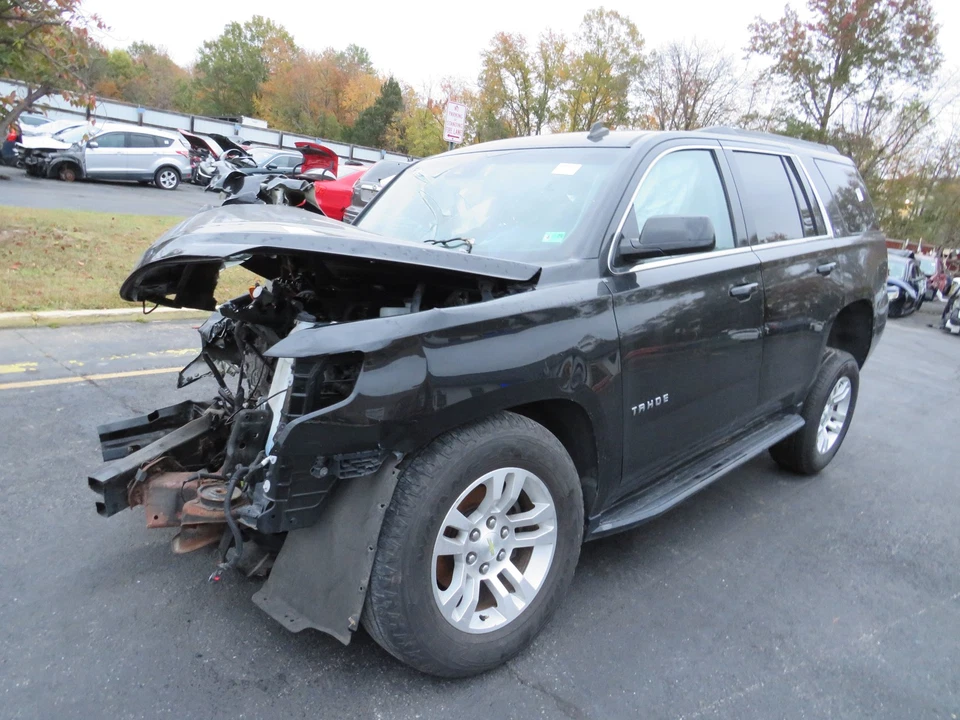 Chevrolet Chevy Tahoe 2015-2020 guantera negra OEM 22883560 Foto 2 de 4