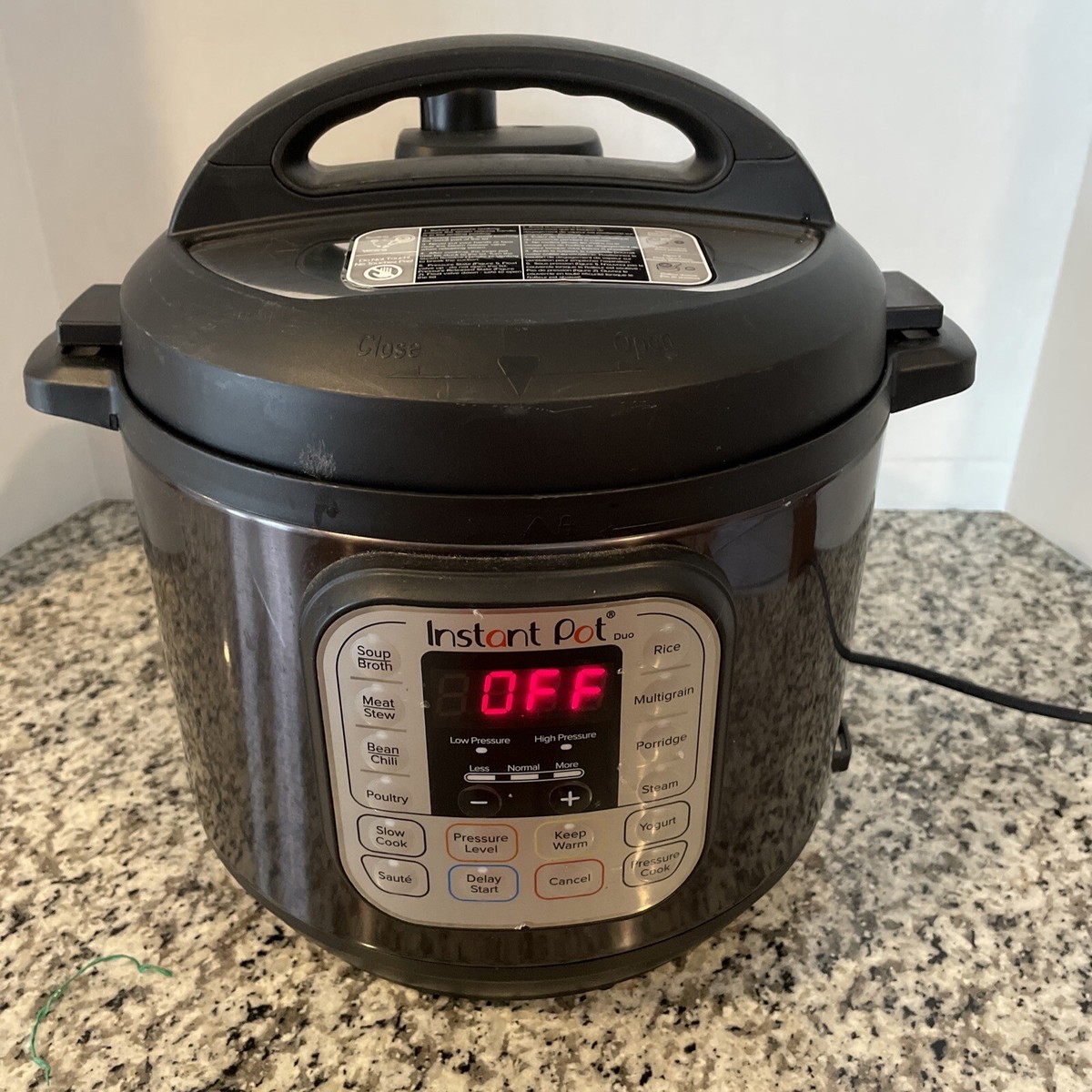 Instant Pot 6 Quart Duo Black SS 60 Electric Pressure Cooker