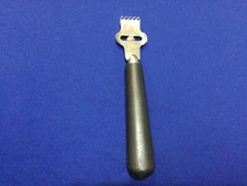 Pampered Chef Lemon Zester / Scorer  EUC