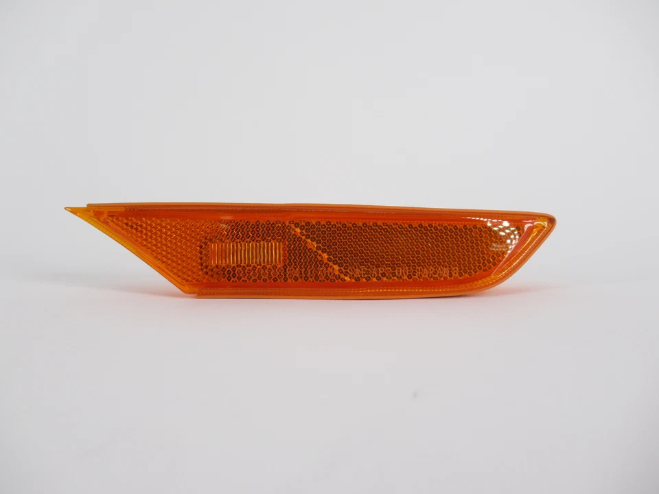 Genuine OEM Nissan 26180-JF30A Passenger RH Front Side Marker Light 2009-24 GT-R - Image 2 of 4