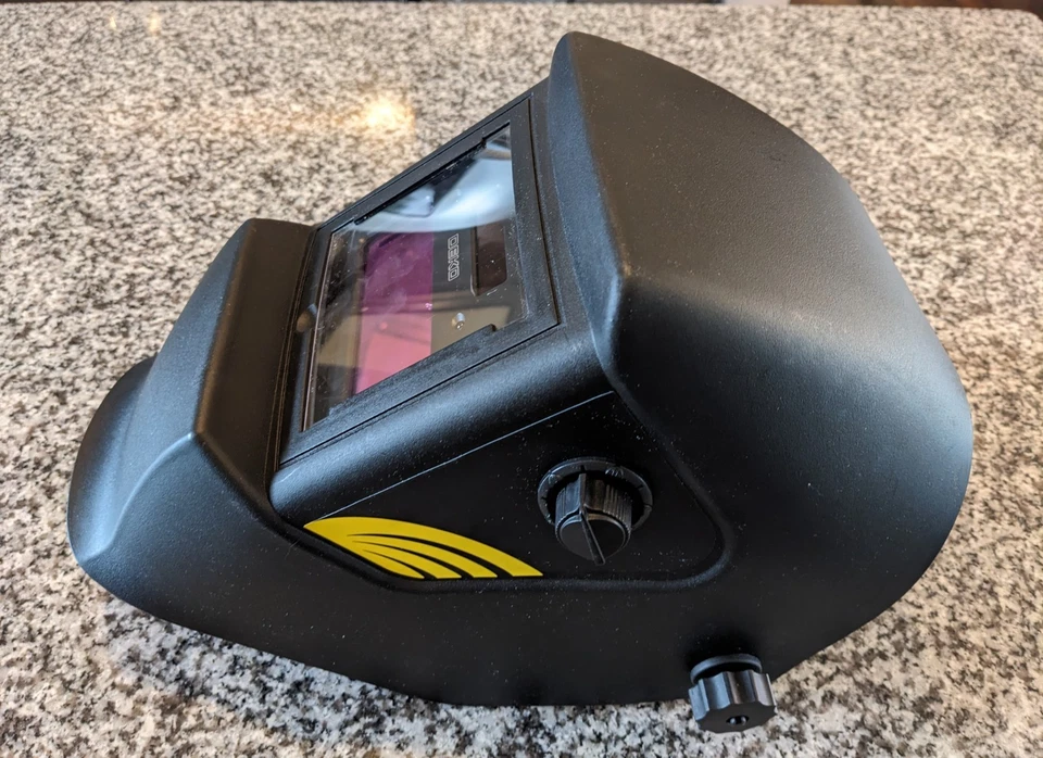 Casco de soldadura Deko Superweld Free negro alimentado por energía solar oscurecimiento automático ¡Con!... Foto 3 de 4