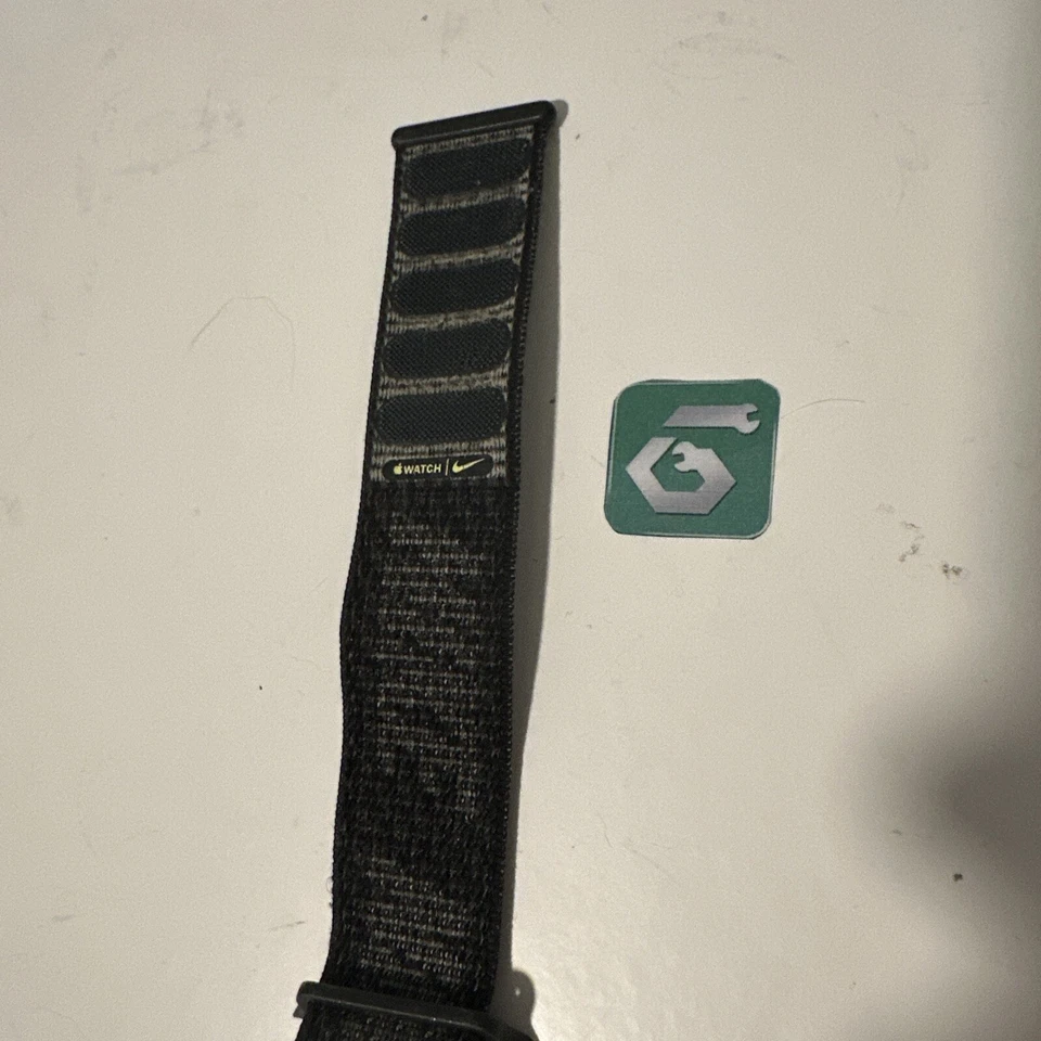 Apple Watch Nike Sport Loop 41 mm (38/40) genuino OEM Swoosh negro usado Foto 2 de 4