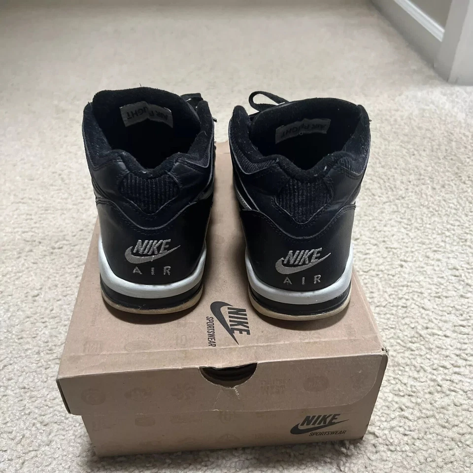 Nike Air Flight 89 (2011) Black/Zen Grey-Cool Grey 306252-010 US9,5 EUR43 - Image 3 of 4