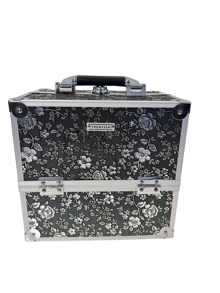 Professional Aluminum Cosmetic Case With Lock For Lash Extension Extension case - Image 4 of 4