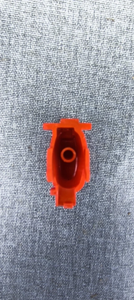 Pulsante alimentazione aspirapolvere HOOVER H-FREE 200 Originale Usato - Immagine 2 di 4