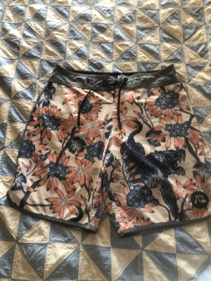Quicksilver Floral Highline Silent Fury 19'' Boardshorts Men Size 30