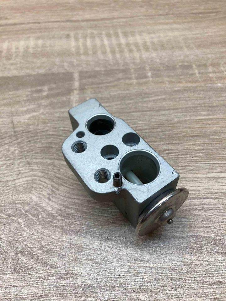 7995002 52316990 2108 Air conditioning (A/C) expansion valve Fits for Audi A4 S4 - Image 4 of 4