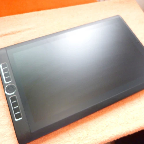 Wacom MobileStudio Pro 16 Zoll UHD 4K Adobe RGB 256GB CORE i5 Mod DTH W1620M EU