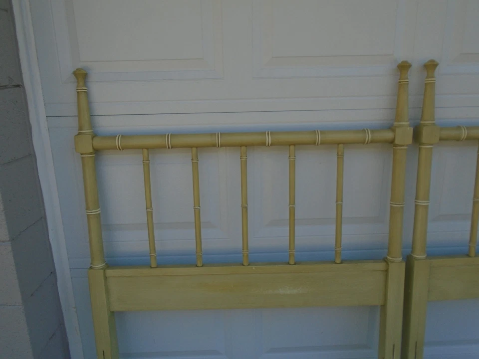 Juego de 2 cabeceros Henry Link póster imitación bambú tamaño doble par Bali Hai Regency Foto 2 de 4