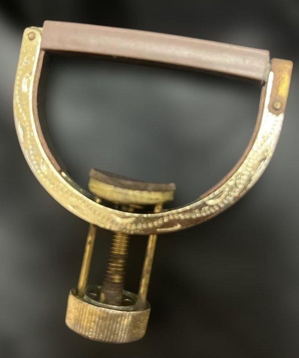 YAMAHA CP-200 Vintage Screw On Guitar Capo Rare Guitar Accessory
