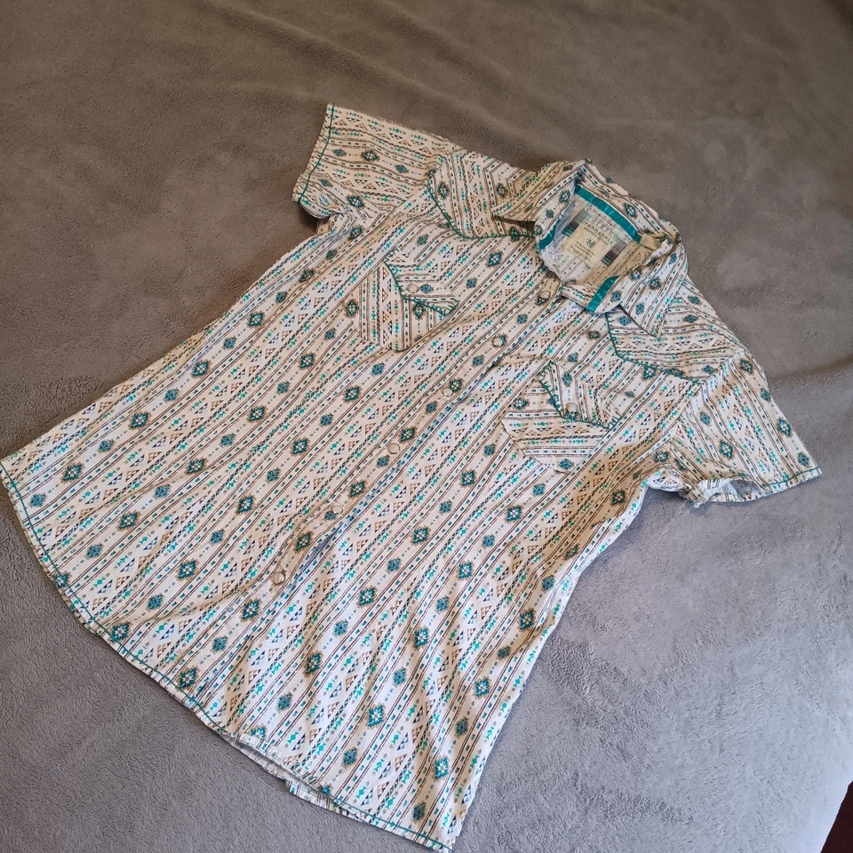 Panhandle women M short sleeve western pearl snap , Aztec, southwestern country - Image 2 of 4