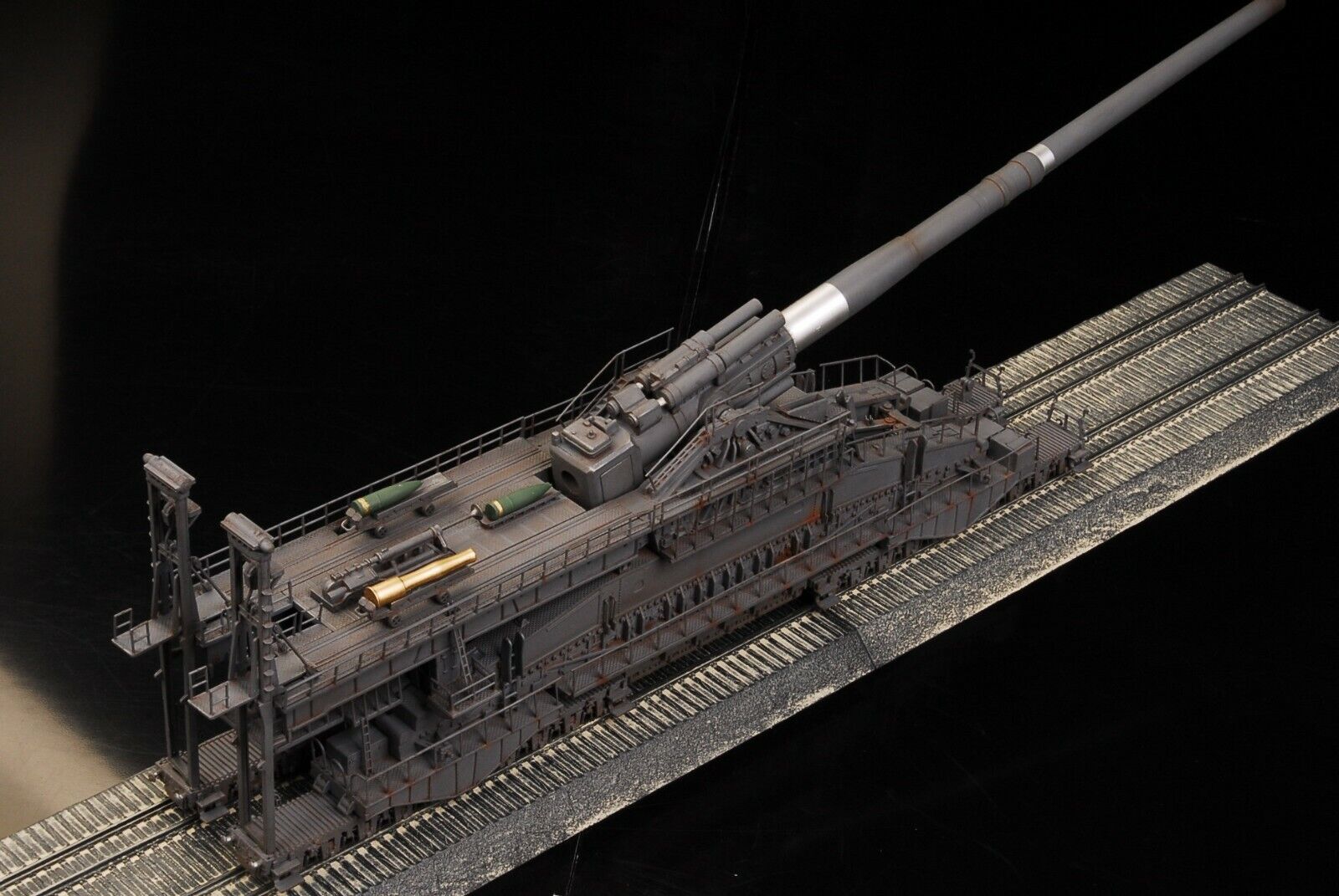 Krupp 80 cm Kanone Schwerer Gustav (Dora) Railway Gun