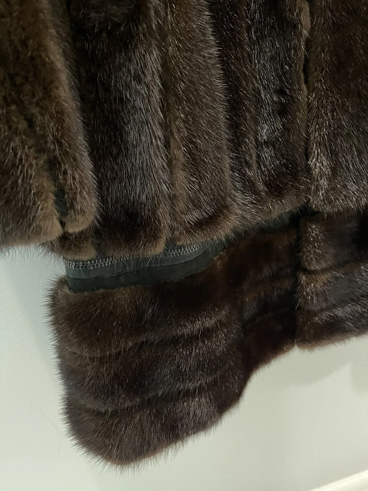 Dark Brown Female Women Real Fur Mink Coat Size Medium? Zipper  Leather Jacket - Image 3 of 4