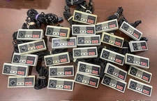 26 NES Original Nintendo Controllers - Not Working For Parts