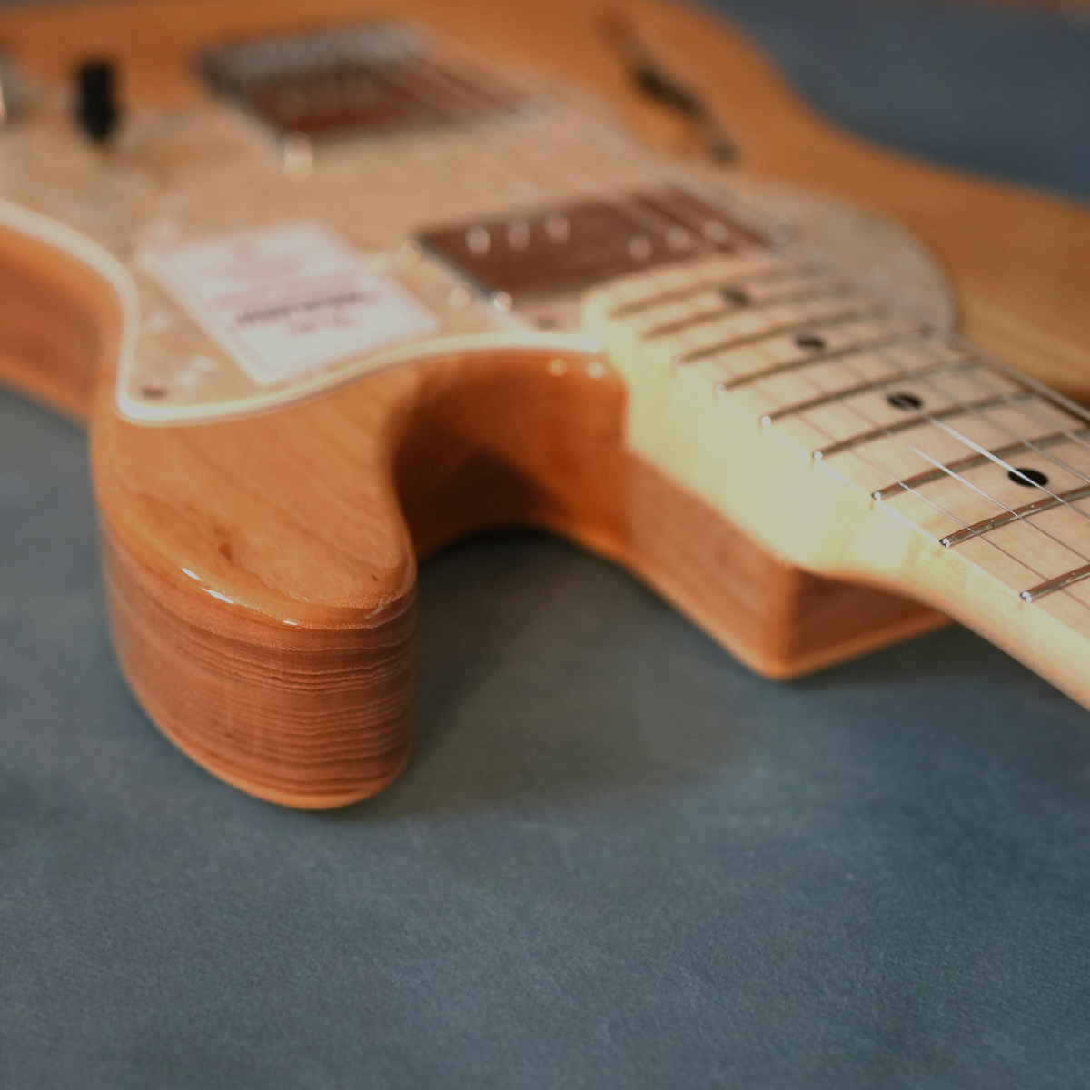 Fender Made in Japan Traditional 70s Telecaster Thinline Natural