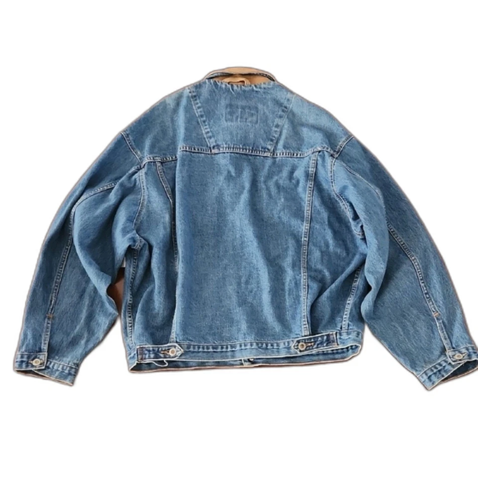 Timberland Weathergear Men's Vintage Denim Trucker Jacket, Medium Blue Wash, XL  - Image 2 of 4