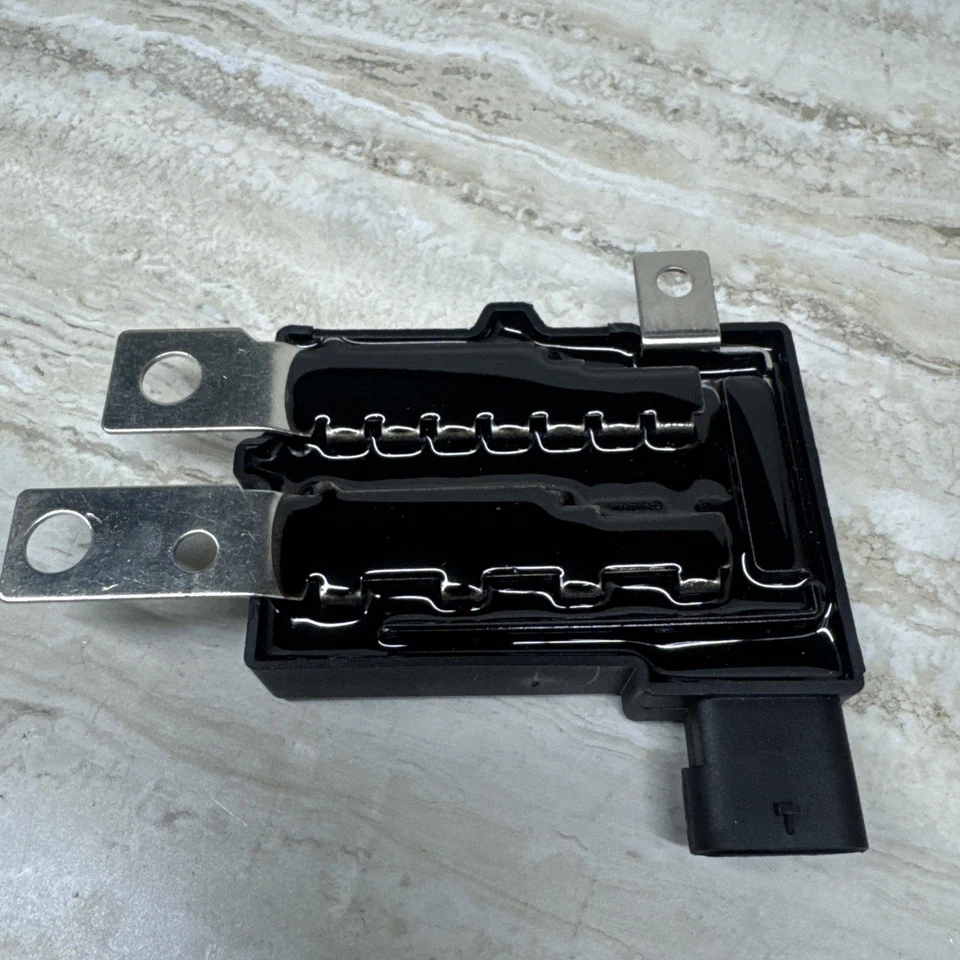 Fuse Block Module Compatible 2014-2015 Chevrolet Malibu 2016 Chevrolet L20 - Image 4 of 4