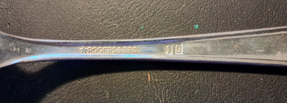 Rogers Bros Daybreak 1847? 18 horquillas 3 cucharas cubiertos plateados IS 1953 Foto 3 de 4