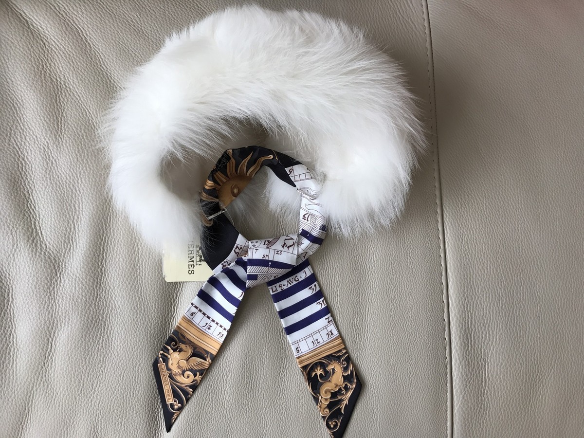 NWT 100%AUTHENTIC Hermes White Fox Fur Collar Scarf Silk  display picture 2