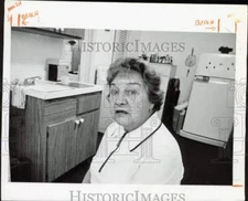 1960 Press Photo Pensioner Eva Petronio - lrs26805