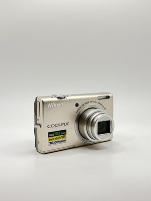 Nikon COOLPIX S6200 16.0MP Digital Camera - Silver for sale