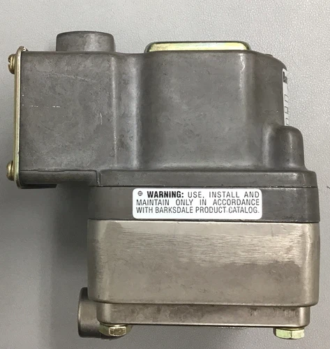 Barksdale 0.03-3psi Differential Pressure Switch DPD2T-A3SS (b579)