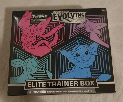 Pokémon TCG Evolving Skies Elite Trainer Box ETB English 2021 - Small Tear