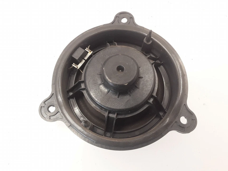 Renault Megane mk3 2010 LHD 1.5d 81kw  Front left door speaker - Image 3 of 4