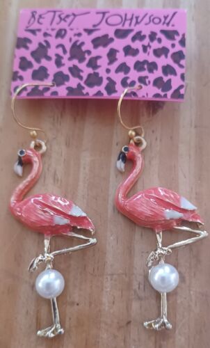 BETSEY JOHNSON PINK  FLAMINGO FAUX PEARL  DANGLE  EARRINGS RETRO Florida  - Picture 1 of 4