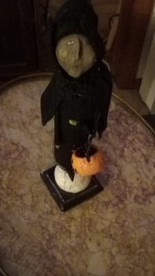 ESC Trading Company Lori Mitchell Witch Figurine Pumpkin 2002 Halloween