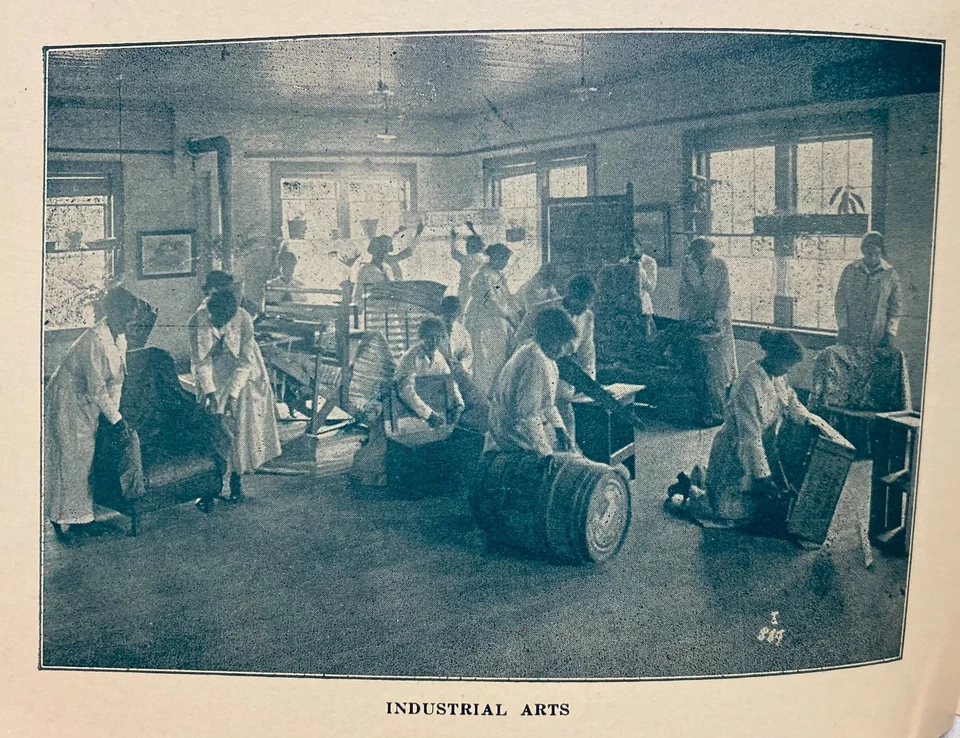 Tuskegee Institute~Vintage 1927 Souvenir View Book~32pp~Buildings & Classes~HBCU - Image 4 of 4