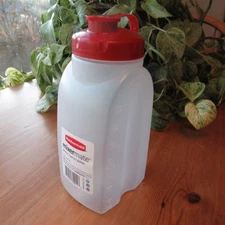 Rubbermaid 1 Qt 32 Oz Mixermate Water Bottle Container Pitcher Red USA 3091