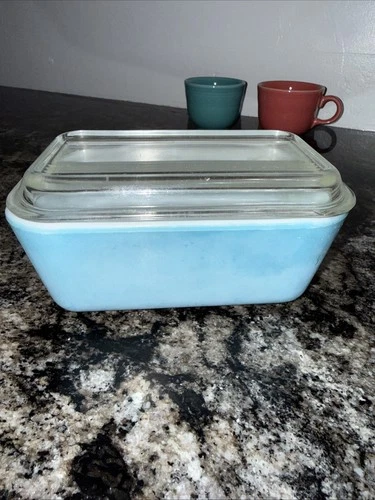 PYREX Blue With Lid Vintage Refridgerator Dish