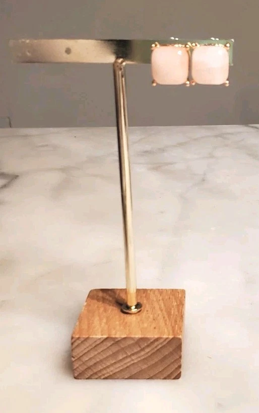 Aretes de cuarzo rosa en metal dorado rosa Foto 4 de 4