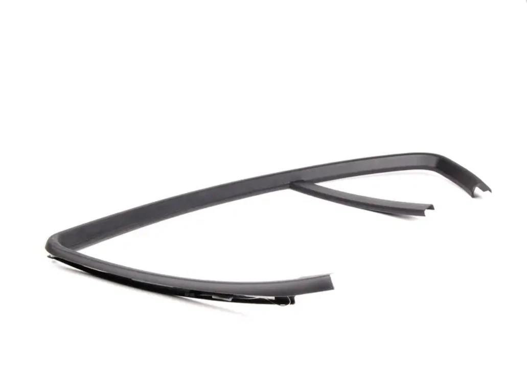 NEW BMW 3 E46 REAR RIGHT DOOR WINDOW FRAME COVER 51348212524 