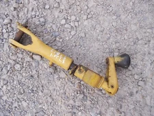 International Cub LB  IH Tractor 1pt quick hitch adjustable lift arm crank