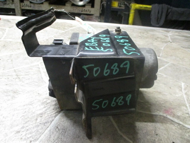 2000-2005 MITSUBISHI ECLIPSE DODGE STRATUS SEBRING Anti-lock Brake Pump OEM  - Image 3 of 4
