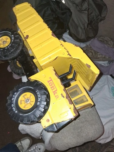 Tonka Pressed Steel Yellow Black Construction Vehicle Dump Truck Toy