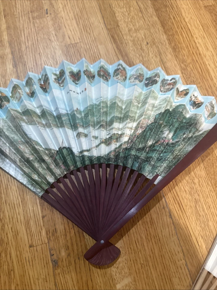 tres (3) ventiladores de mano vintage de madera y papel plegables artesanales de China florales Foto 2 de 4