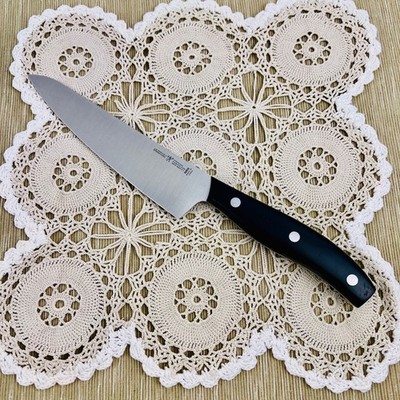 J.A. Henckels International HI Definition 5.5 Utility Knife 19470-140 Zwilling