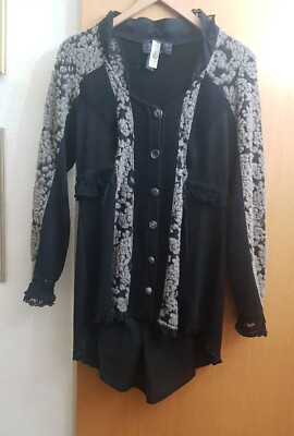 TREDY size 36 beautiful tunic long sleeve with filigree lace