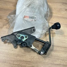 YAMAHA OEM NOS REVERSE LEVER ASSEMBLY / 8CW-18120-01-00 / Venture 600 700