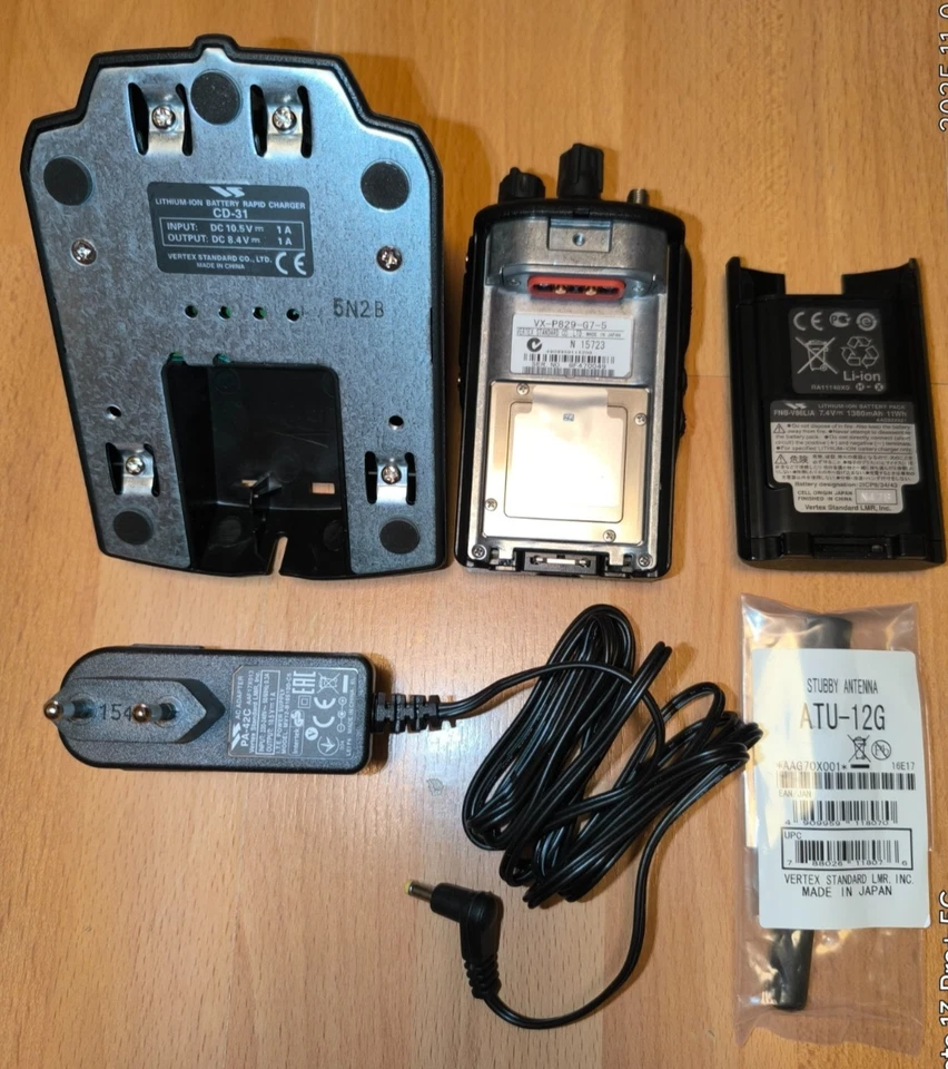 Vertex VX-P829 G7-5---UHF D(450 - 520Mhz) P25 Full Keypad Radio - Image 2 of 4