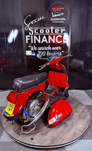 VESPA T5 MK1, SQUARE HEADLIGHT, RESTORED EXAMPLE FINISHED IN ROSSO RED - Picture 3 of 20