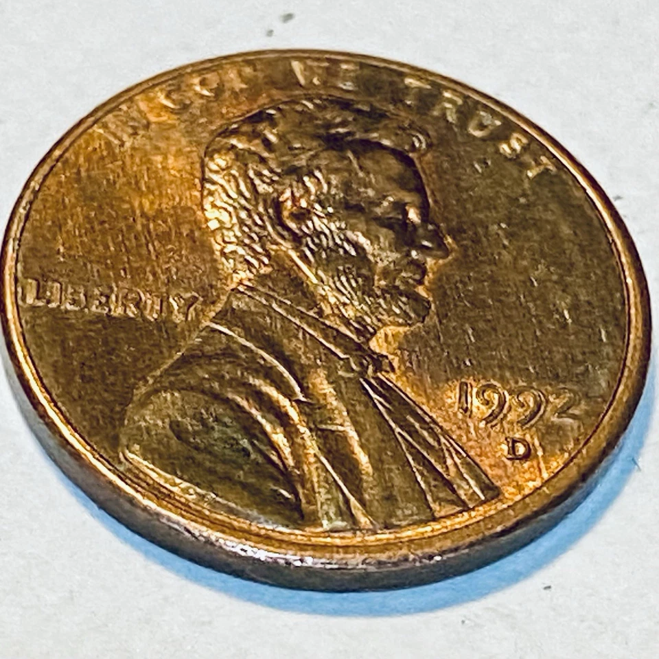 Lincoln Penny 1992 D Close Am cobre 2,5 gramos circulado fuerte error de duplicación Foto 2 de 4