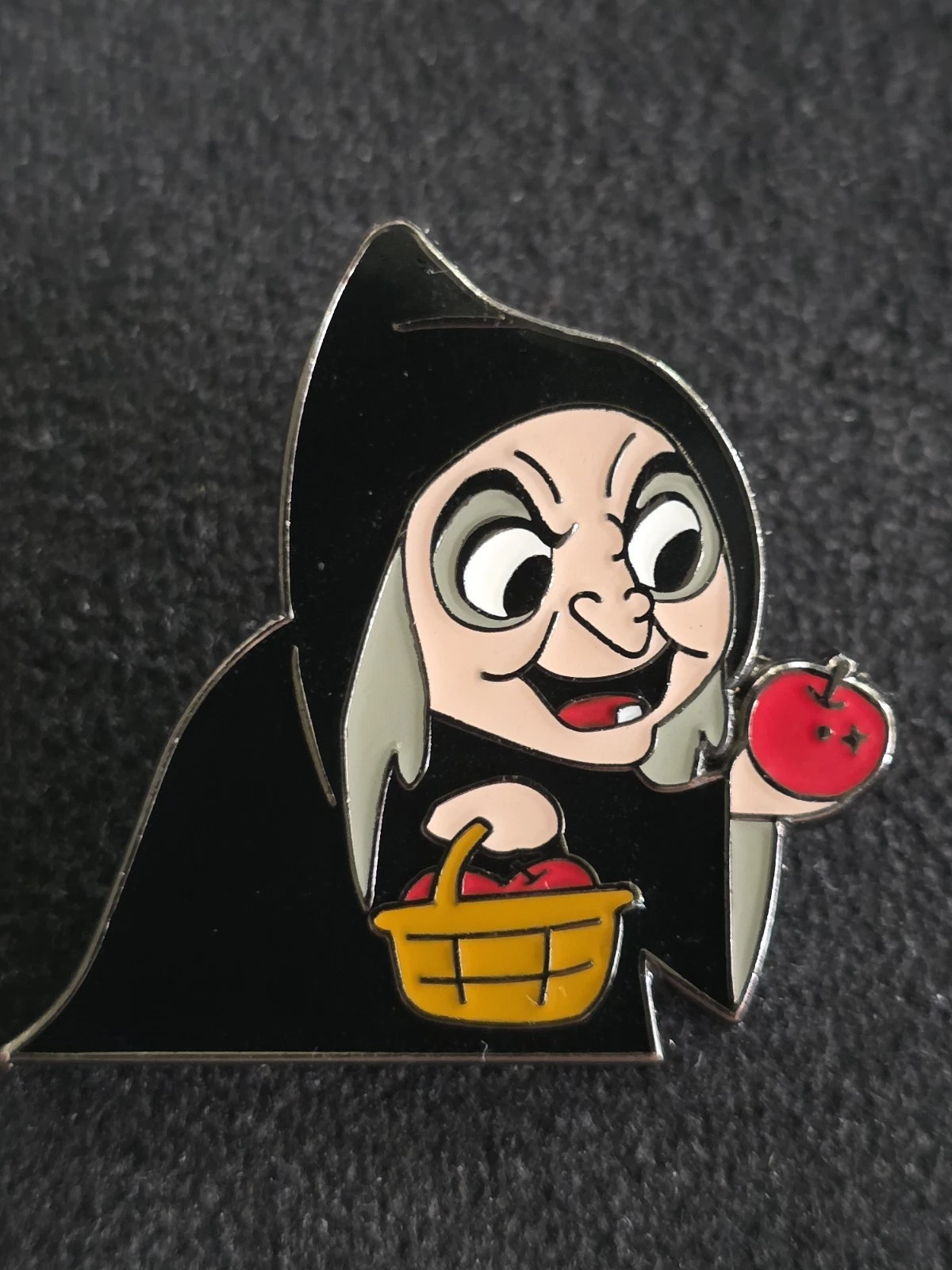 Loungefly Disney Villains Chibi Blind Box Pin Evil Queen Old Hag Snow White (A)