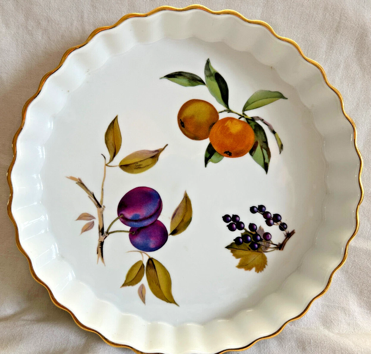 Royal Worcester 'EVESHAM GOLD' flan pie serving Porcelain dish 22cm Diameter