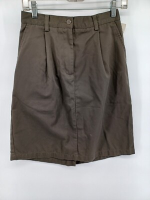 L.L. Bean skirt Classic Fit Size 8 Petite Olive Green Pockets button NWT.