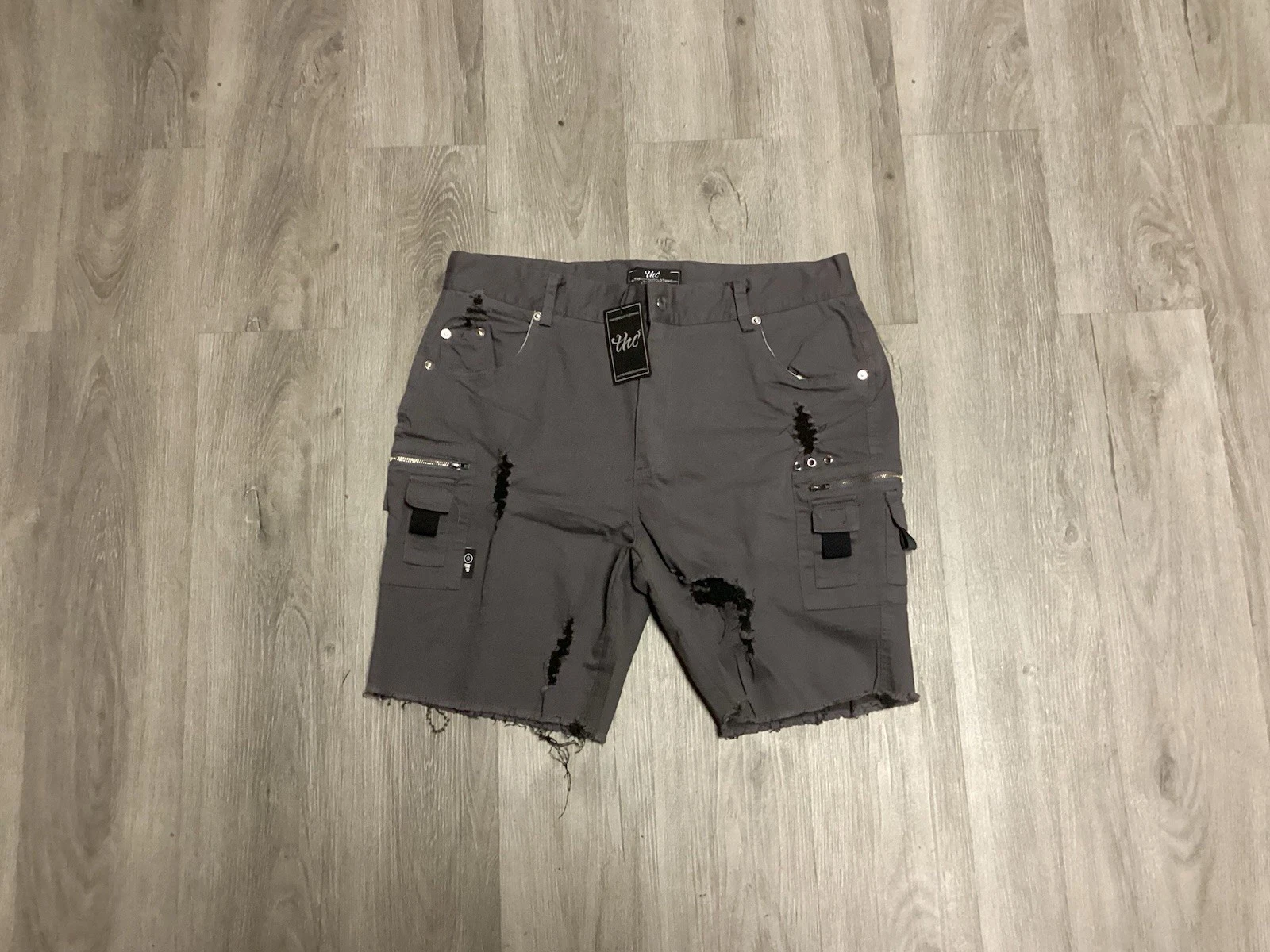 THE HIDEOUT CLOTHING CARGO SHORTS DARK GRAY MENS SIZE MEDIUM NEW